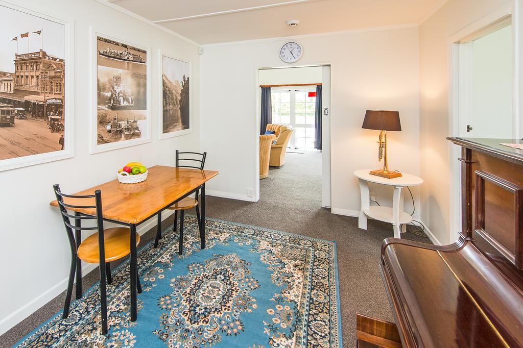 Charmae Guest House Whanganui Exterior photo